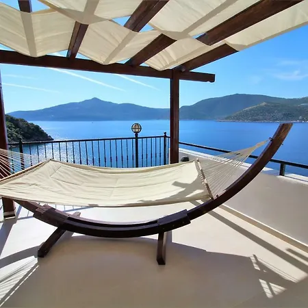Aparthotel Kuluhana & Kalkan 3*